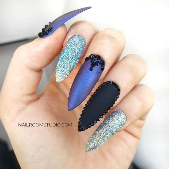 women's sexy blue nail