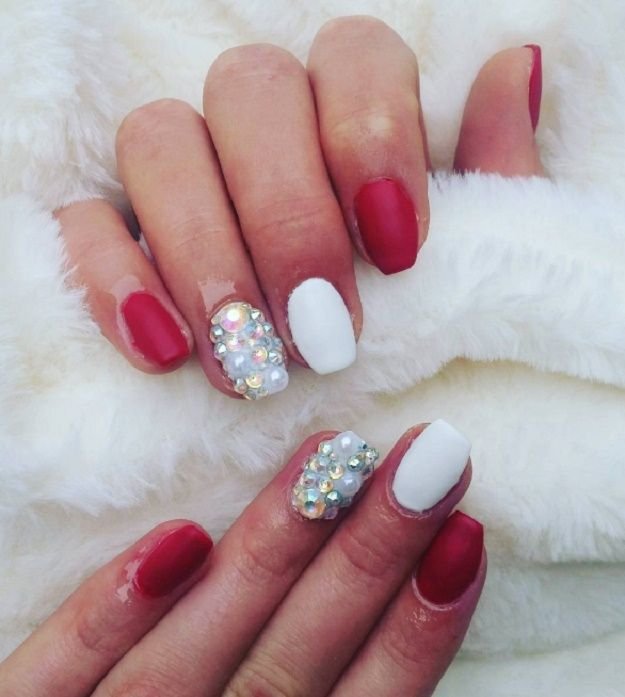 women's red and white nails