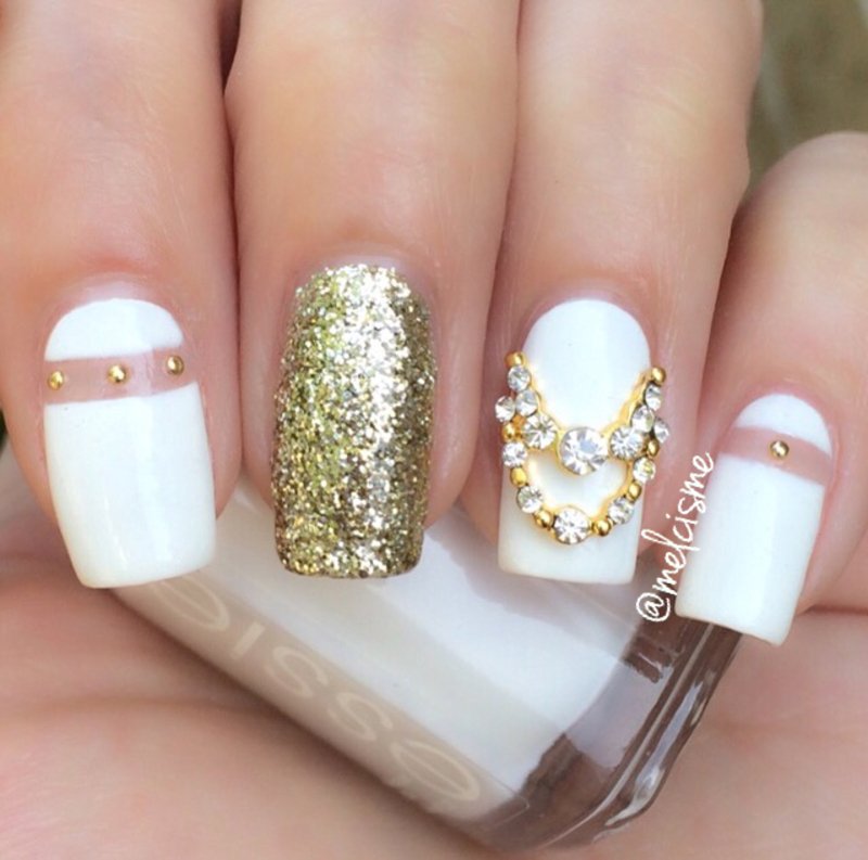 Women's Beautiful White and Gold Nails