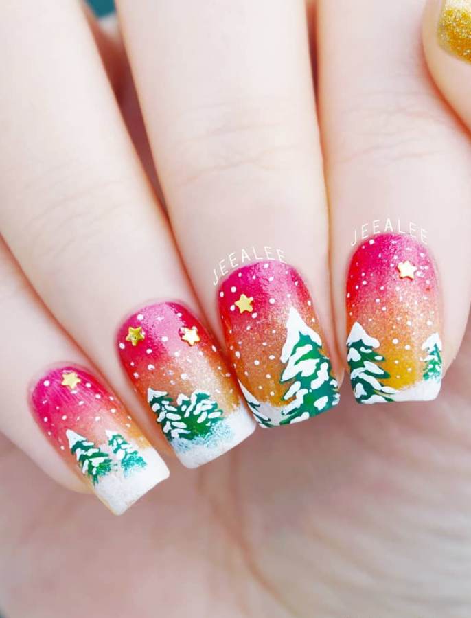 womens-christmas-nails