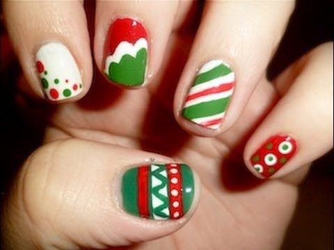 womens-christmas-nails