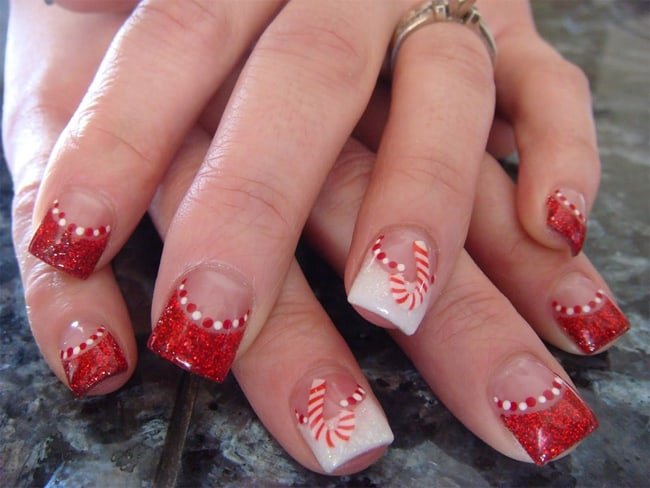 womens-christmas-nails