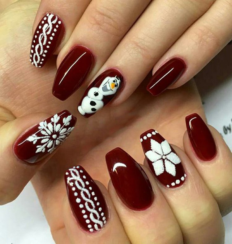 womens-christmas-nails